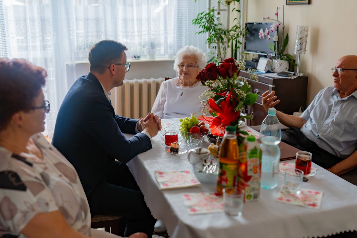 100 urodziny chorzowianki. Doczekała się 18 wnuków, 25 prawnuków i praprawnuka!