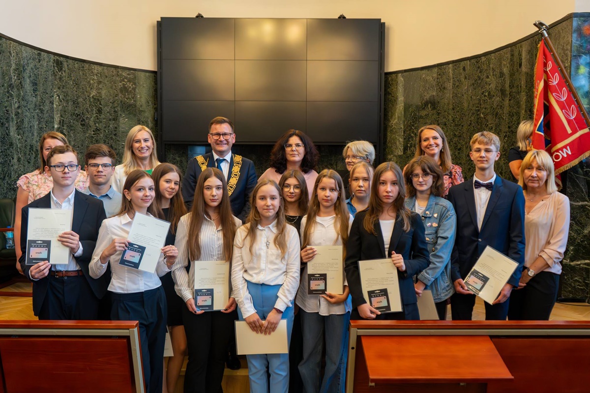 Dumny Chorzów. Wyróżnienia uczniów w konkursach wojewódzkich