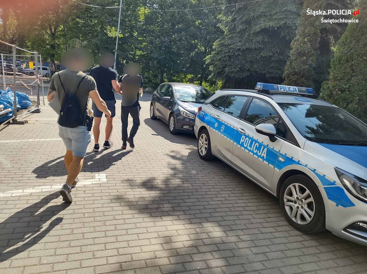 Dramat w Świętochłowicach: 24-latek groził ojcu śmiercią i przetrzymywał go skrępowanego