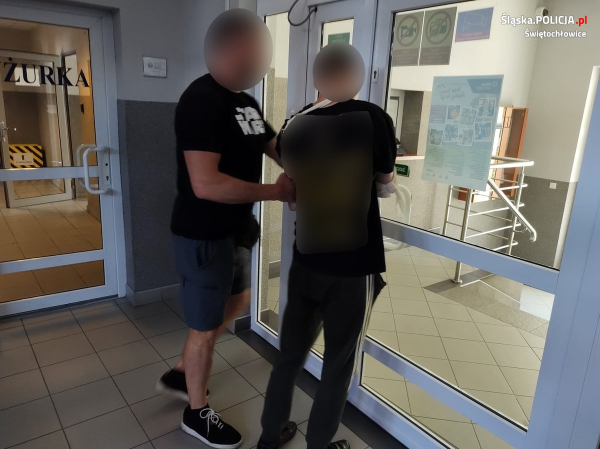 Dramat w Świętochłowicach: 24-latek groził ojcu śmiercią i przetrzymywał go skrępowanego