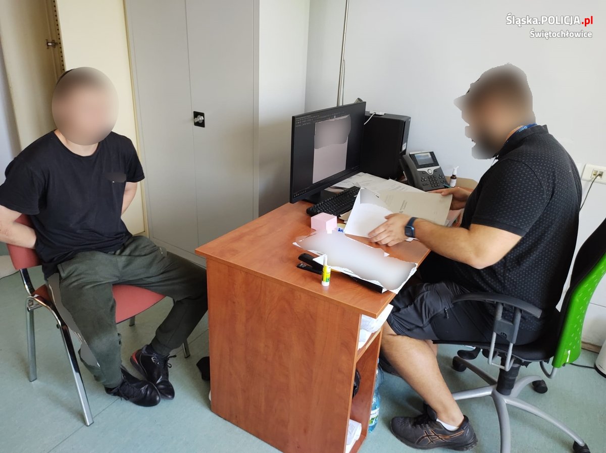 Dramat w Świętochłowicach: 24-latek groził ojcu śmiercią i przetrzymywał go skrępowanego