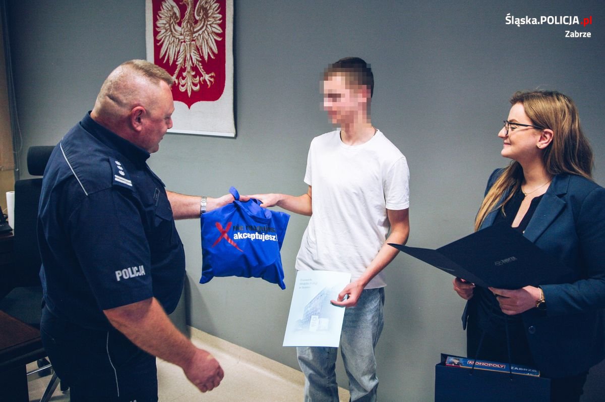Ujął sprawcę pobicia. Młody zabrzanin przyjął gratulacje od Komendanta i Pani Prezydent