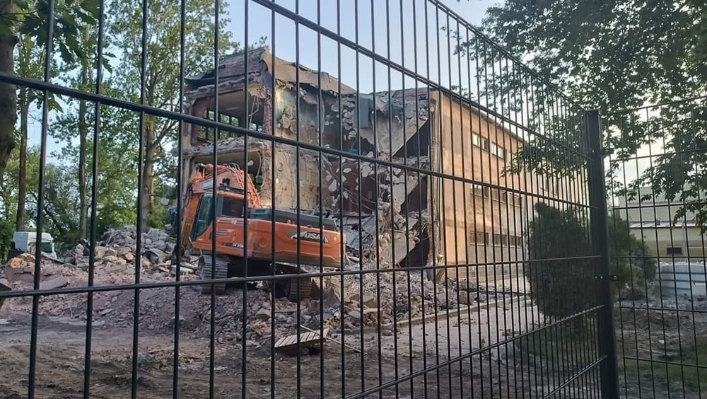 Rozbiórka starego budynku Szkoły Podstawowej nr 17 6