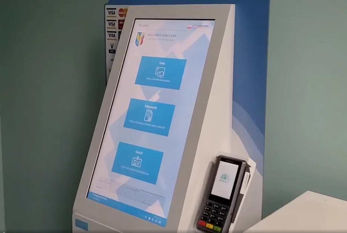 Samoobsługowe terminale płatnicze w Urzędzie Miasta. Jak skorzystać z opłatomatu? [FILM]
