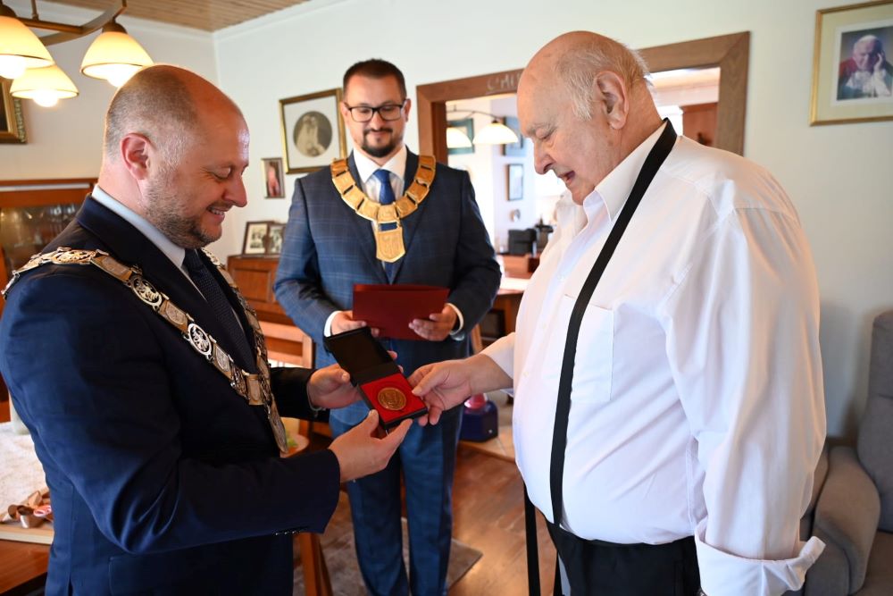 Andrzej Stania otrzymał tytuł „Zasłużony dla Miasta Ruda Śląska”