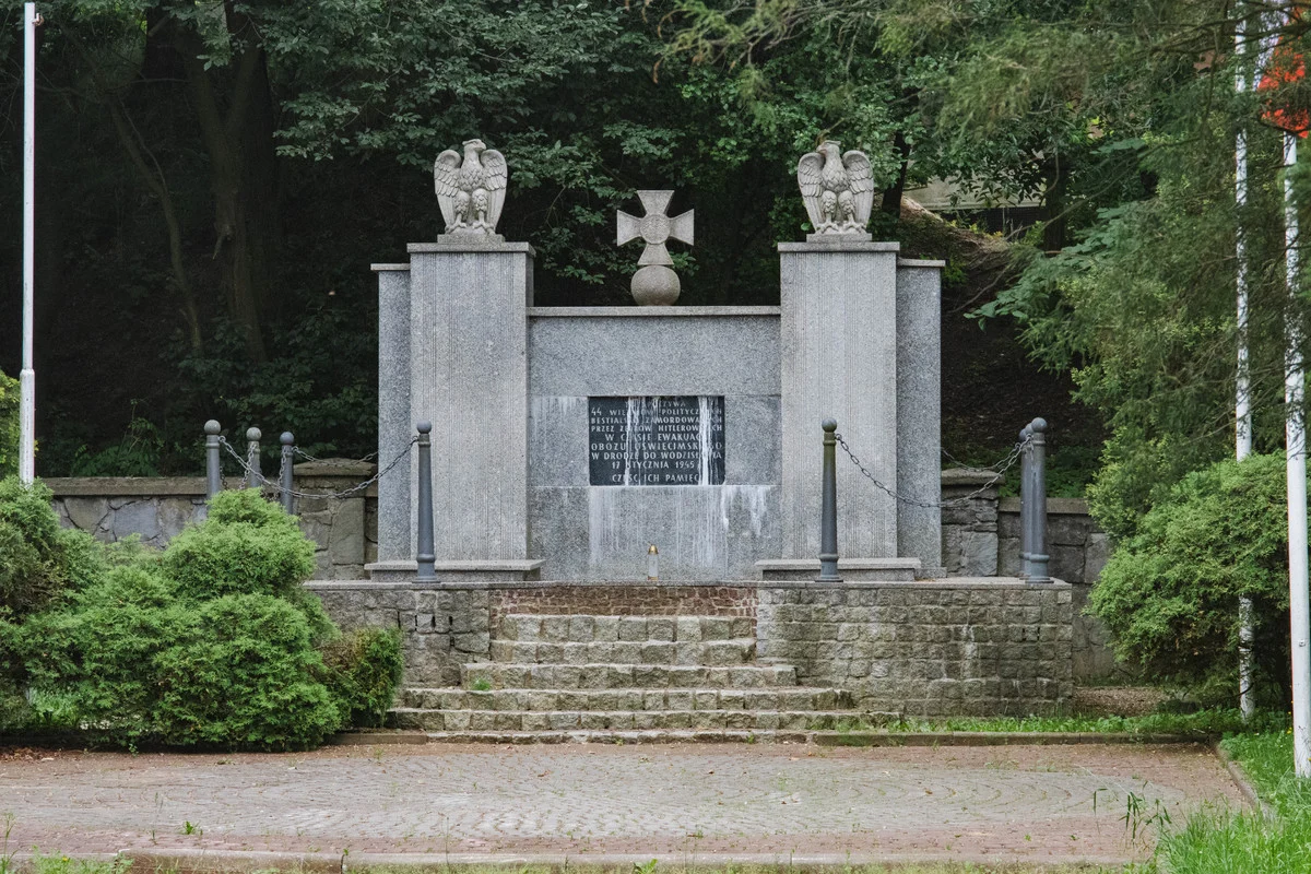 Niemal 300 Tys. zł dofinansowania na remont mogiły 44 Więźniów KL Auschwitz-Birkenau