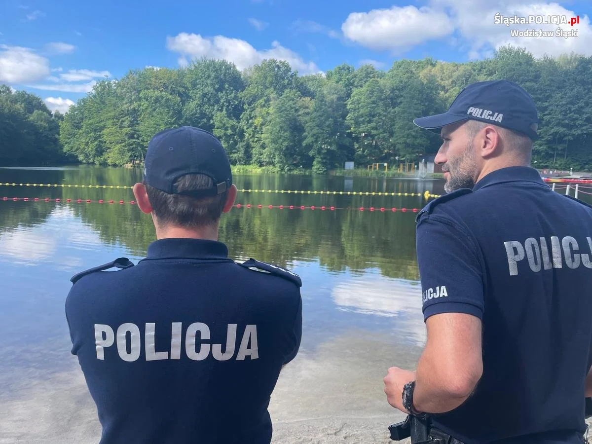 By było bezpiecznie nad wodą!