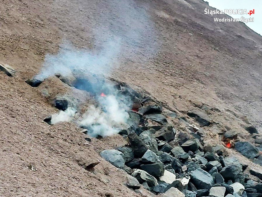 Chcieli zobaczyć widoki z hałdy, skończyło się poparzeniem II stopnia