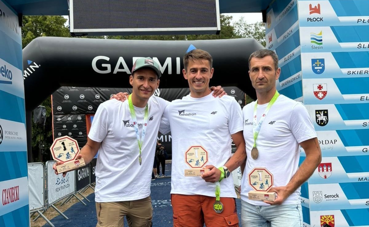 Wodzisławscy strażacy odnieśli sukces na Iron Triathlonie w Rawie Mazowieckiej