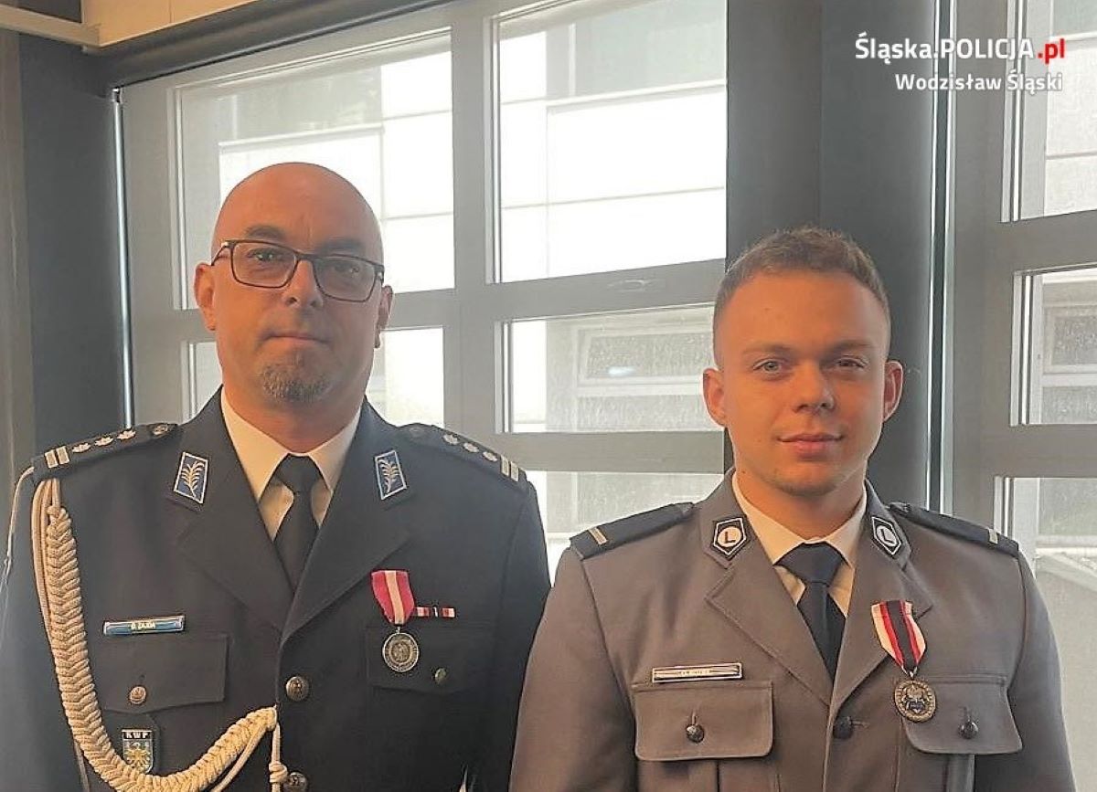Wodzisławski policjant odznaczony za uratowanie życia mężczyzny
