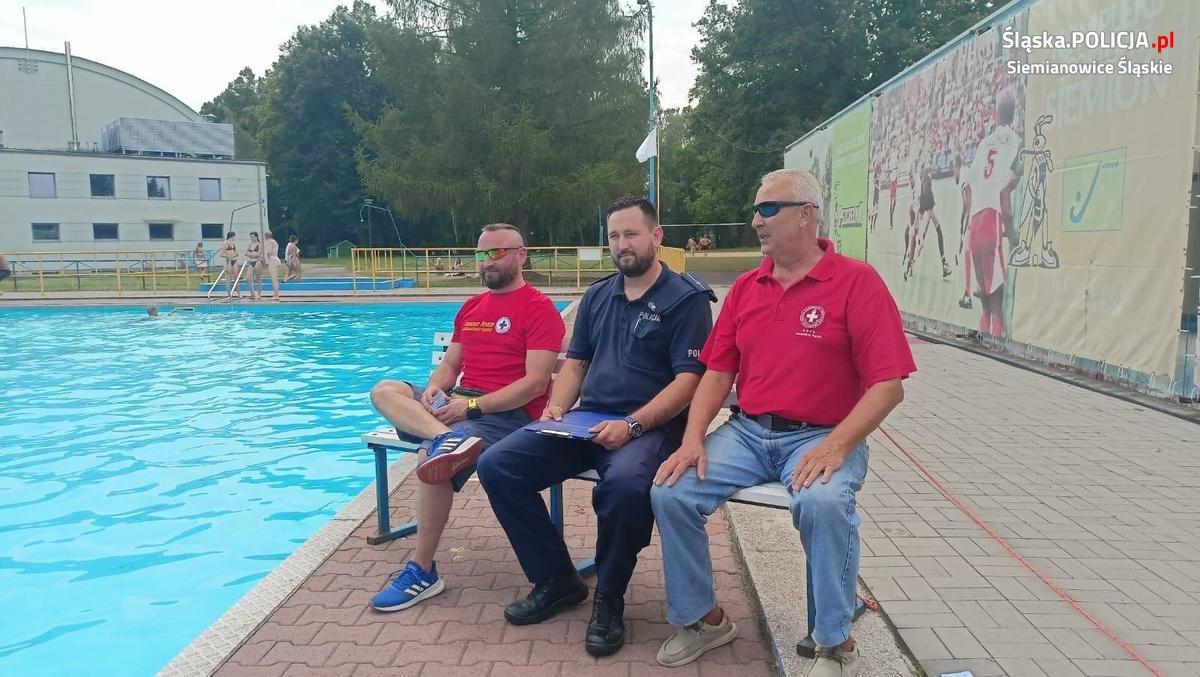 Siemianowiccy policjanci i ratownicy wodni przeprowadzili działania profilaktyczne