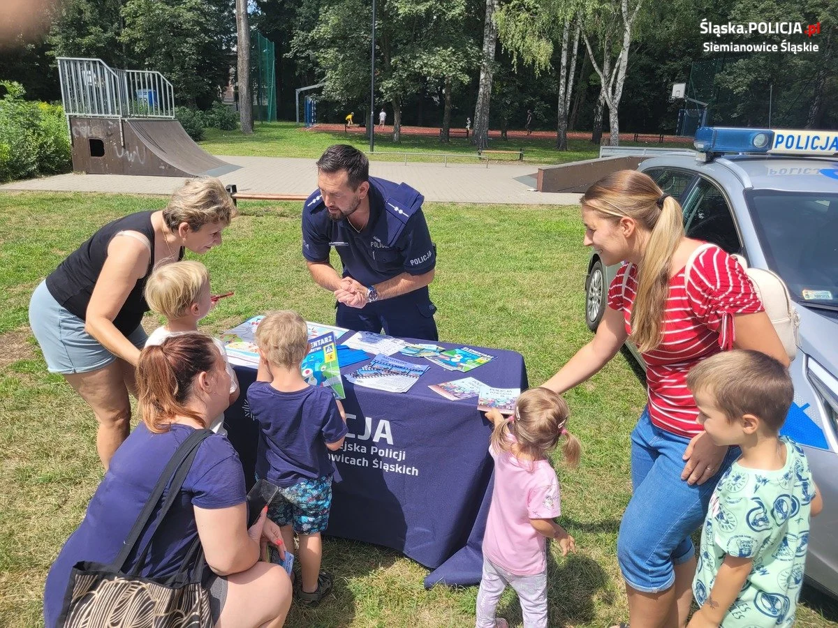 Policjanci w odwiedzinach na Przełajce