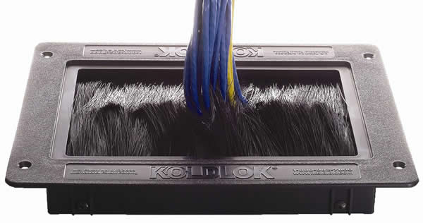 Przepusty kablowe do podłóg podniesionych – kluczowy element infrastruktury