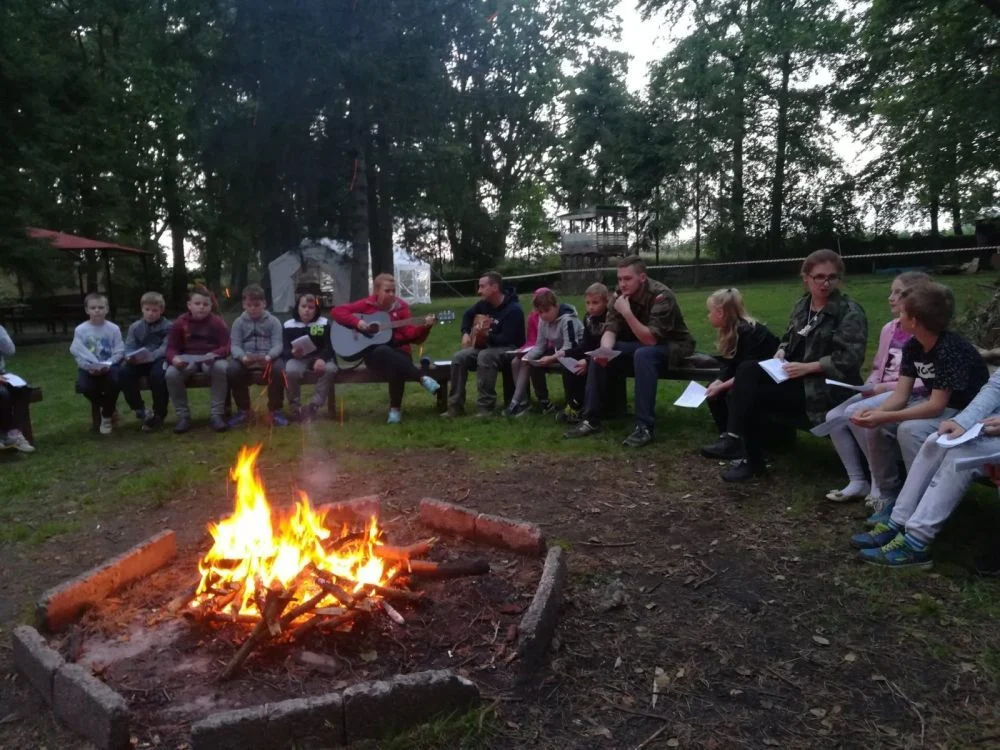 Wakacyjne obozy dla dzieci z Piekar Śląskich – wyjazdy finansowane przez miasto