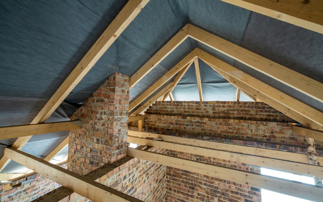 Czy piana PUR jest materiałem niepalnym?