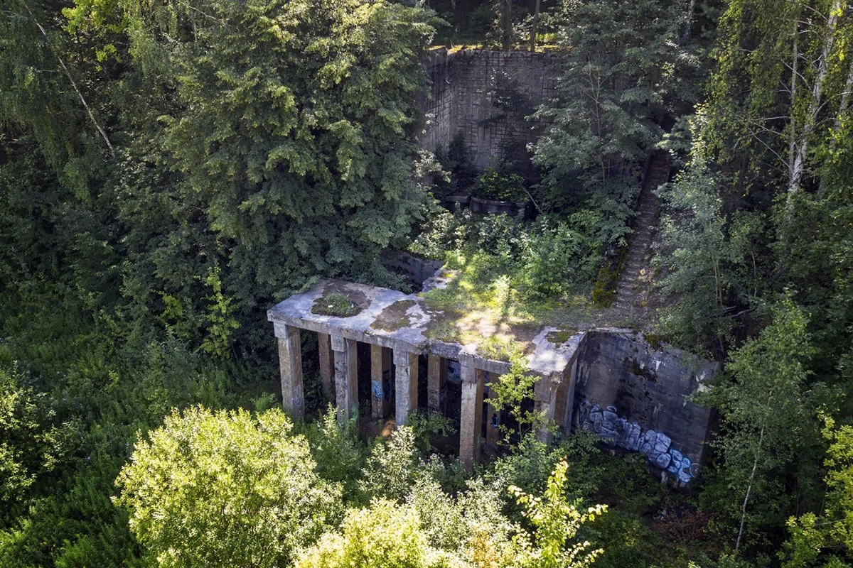 Odkryj tajemnice kamieniołomu "Blachówka" z przewodnikiem!