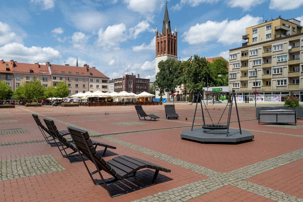 Na Rynku stanęły meble miejskie!