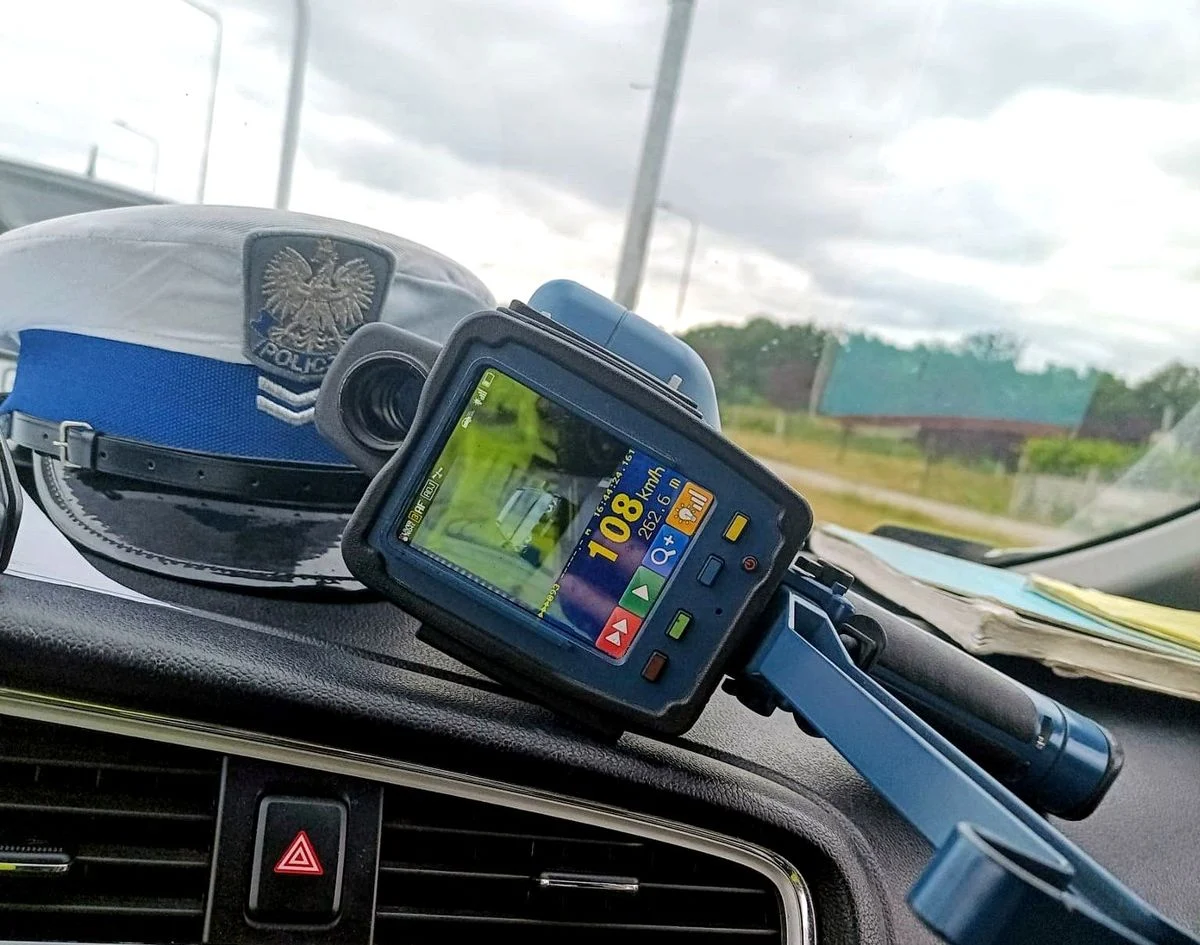Kierowca bmw zatrzymany za jazdę 108 km/h w obszarze zabudowanym