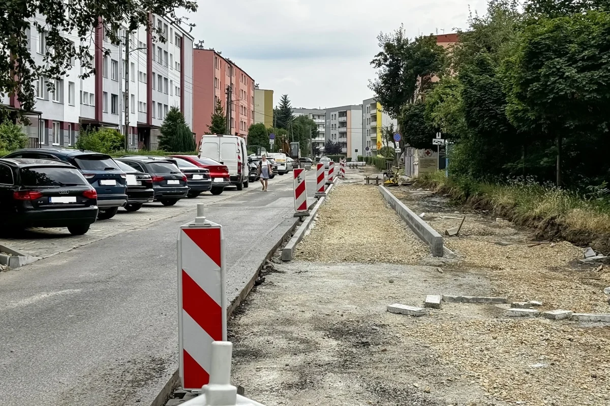 Przebudowa ulicy Tysiąclecia w Stroszku trwa!