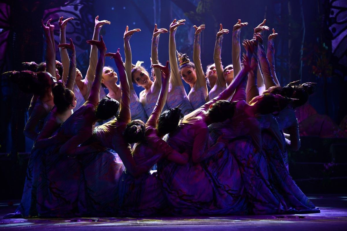 Weź udział w stażu w ramach "Teatru Tańca" z Teatrem Rozbark!