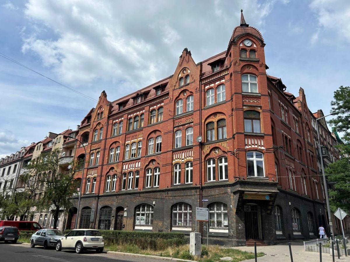 Neony w Bytomiu! Otworzyła się pracownia Dominika Tokarskiego