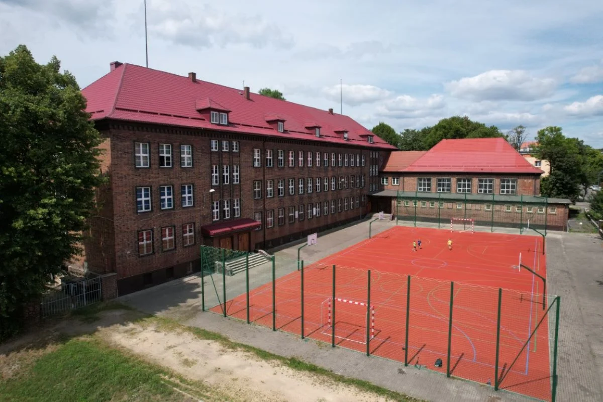 Boisko przy Szkole Podstawowej nr 36 przeszło remont!