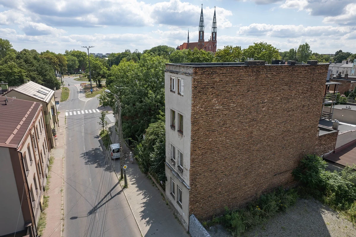 Urząd Skarbowy w Sosnowcu sprzedaje kamienicę i hale produkcyjne!