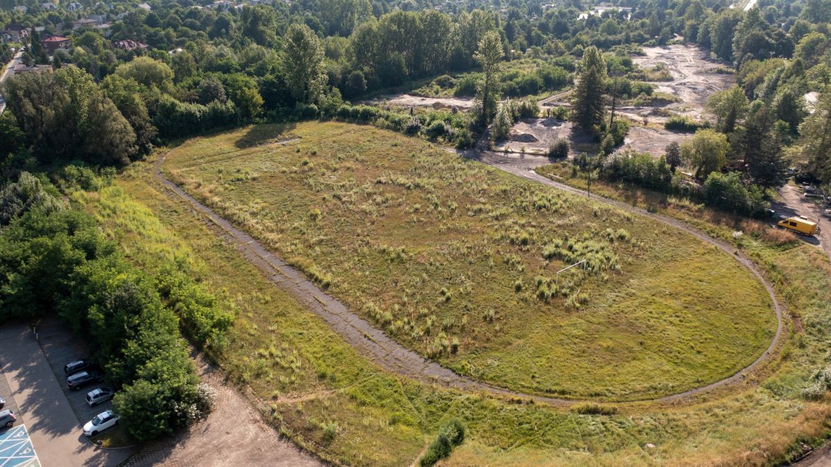 W miejscu dawnego stadionu w Klimontowie powstanie kryte boisko warte 14 mln zł!
