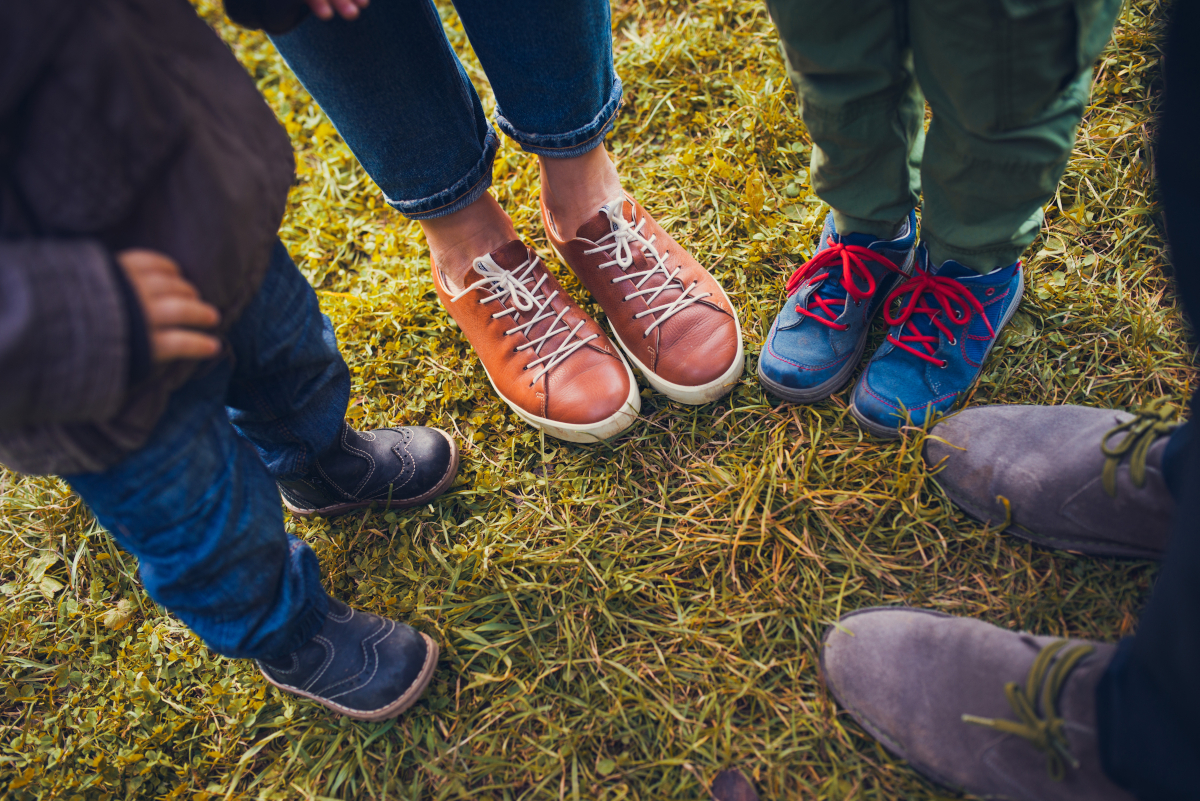 Jakie buty dla chłopców wybrać? Kompleksowy przewodnik dla rodziców