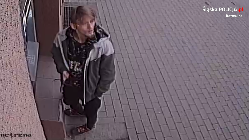 Policja w Katowicach prosi o pomoc: Poszukiwany oszust „BLIK” po kradzieży 1,5 tys. zł
