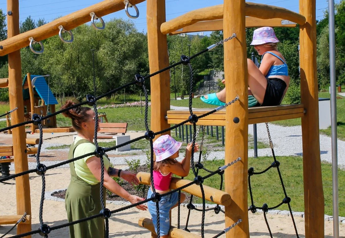 Remonty placów zabaw dla najmłodszych mieszkańców