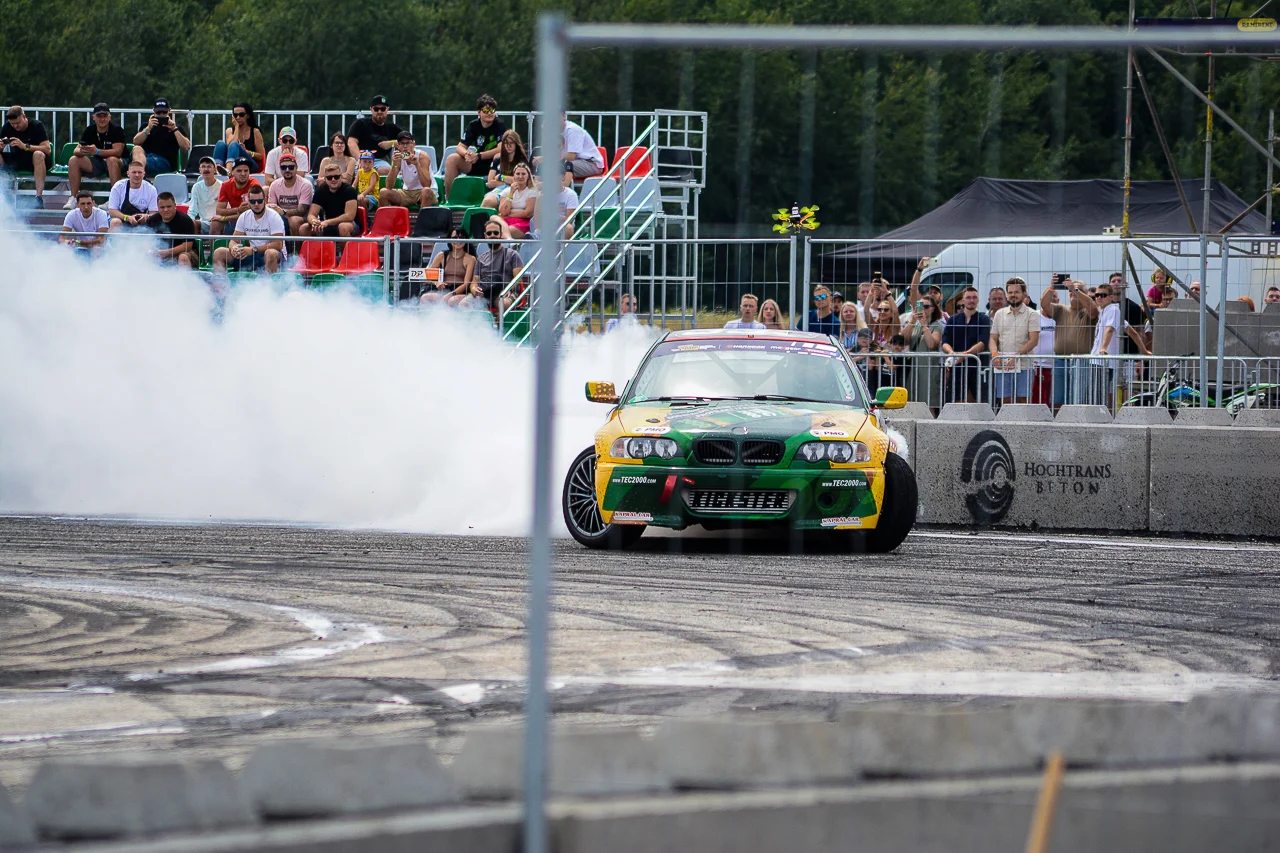 Trwają DMP Driftingowe Mistrzostwa Polski w Katowicach [FOTORELACJA]