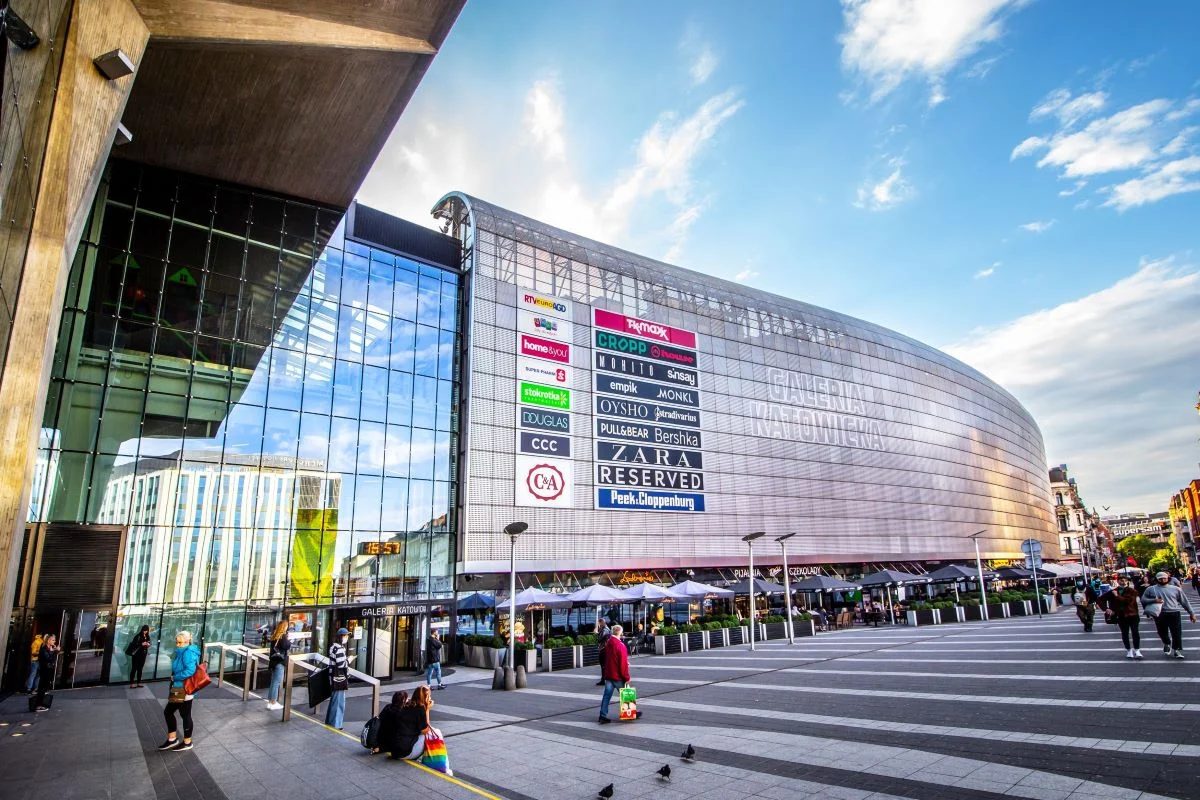 Miejskie granie – Katowicka odda artystom Wolną Scenę zasilaną słońcem