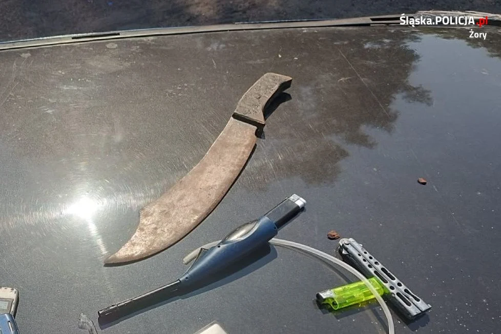 Żory: Policja zatrzymała dilerów na targowisku