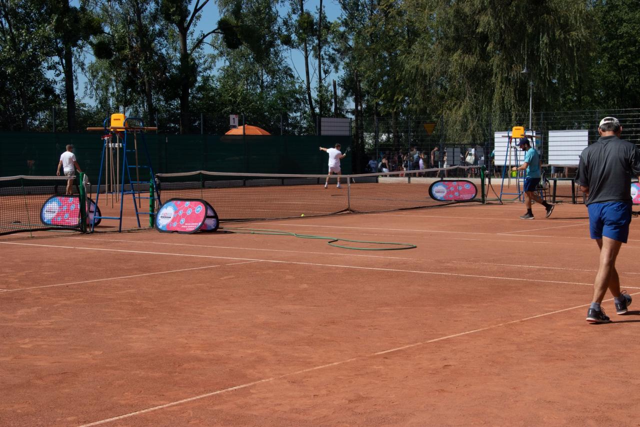 Wakacyjny Turniej Tenisa Ziemnego 8