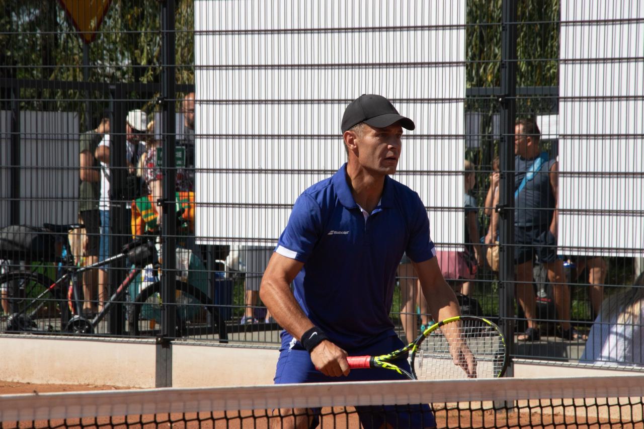 Wakacyjny Turniej Tenisa Ziemnego 12