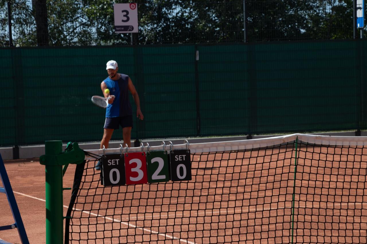 Wakacyjny Turniej Tenisa Ziemnego 23