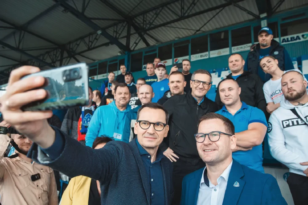 Mateusz Morawiecki o środkach na budowę stadionu: "Sugerowałbym zwrócić się do sądu"