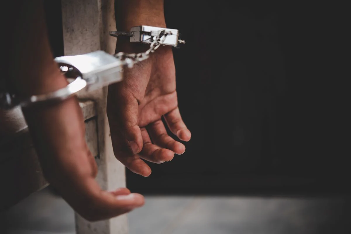 Poszukiwany listem gończym za kradzież prądu w rękach policji