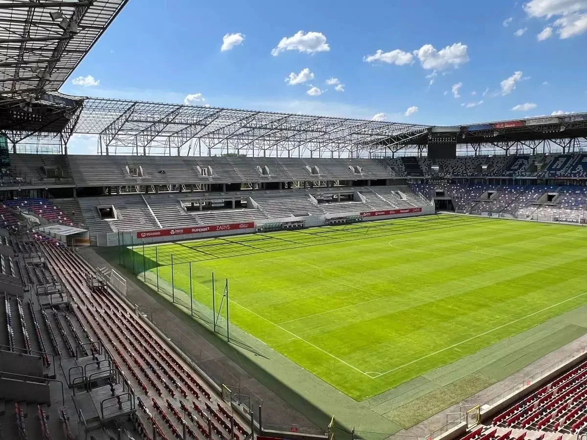 Co ze środkami na 4 trybunę? Mamy komentarze miasta i Spółki Stadion