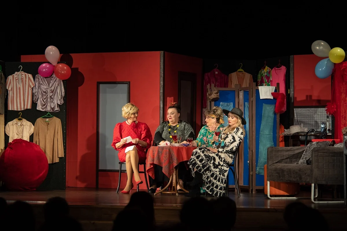 Spektakl "Klimakterium 2 czyli Menopauzy Szał". Komedia, która porwie cię w świat uśmiechu