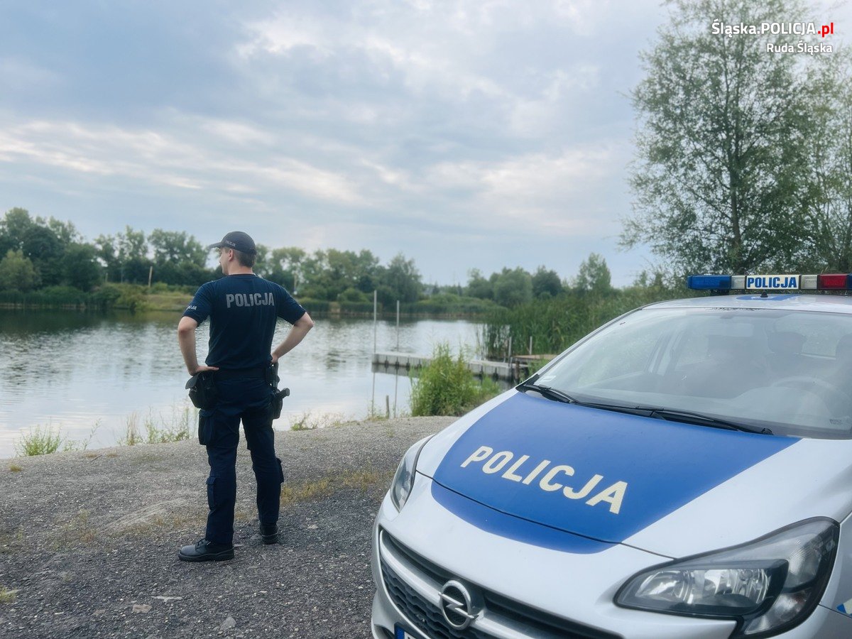Policja kontroluje dzikie kąpieliska w Rudzie Śląskiej