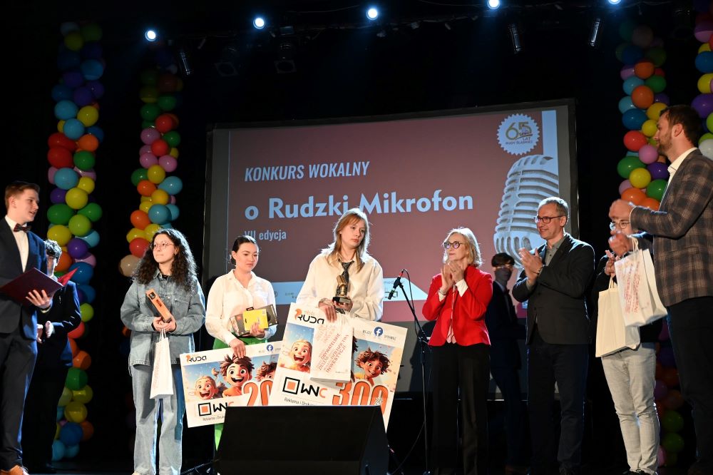 Życie po zdobyciu Rudzkiego Mikrofonu – wywiad z Emilią Diotallewi