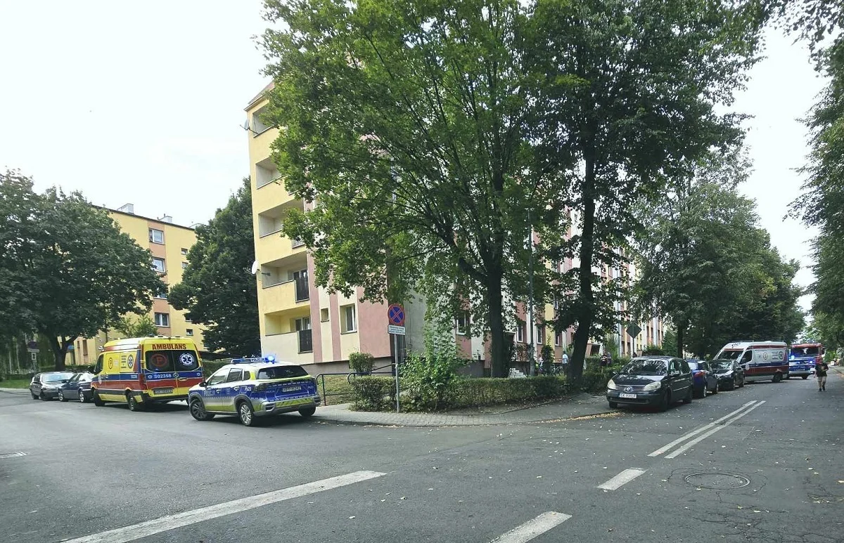 Dramat na Osiedlowej w Rudzie Śląskiej. Nie żyje reanimowany 38-latek