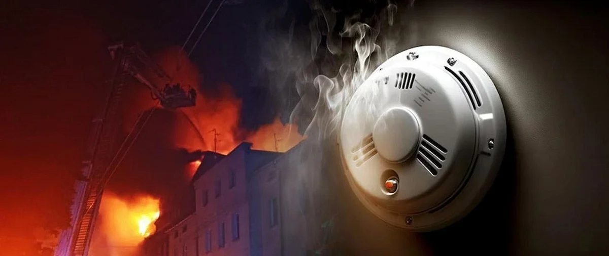 Strażacy apelują o przestrzeganie przepisów przeciwpożarowych po tragicznym pożarze