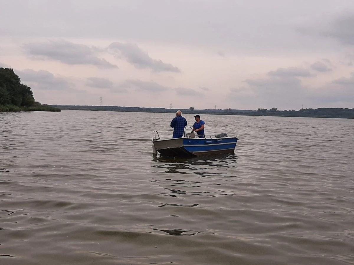 Eksperyment na rzece Kłodnica. To kolejna próba zwalczenia „złotej algi”