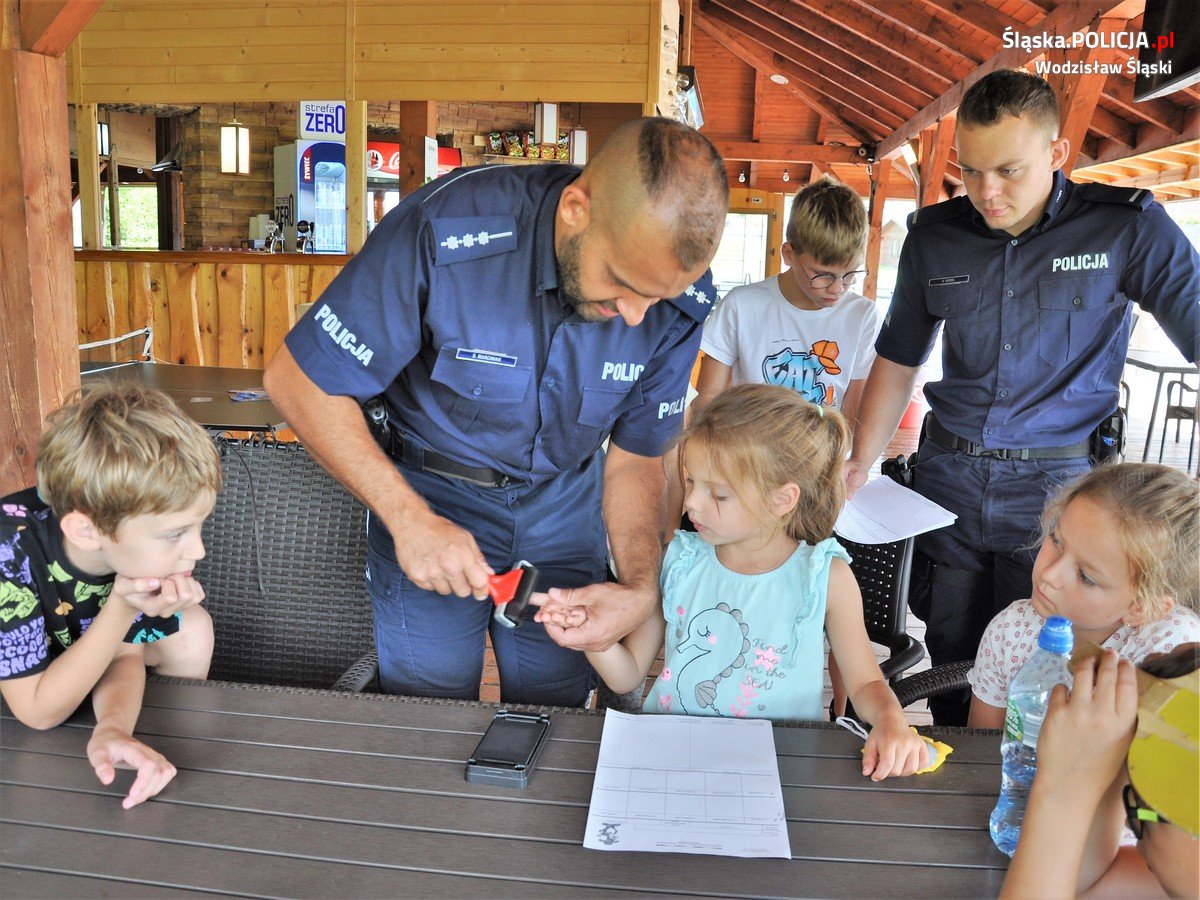 Policjanci spotkali się z półkolonistami w Wodzisławiu Śląskim