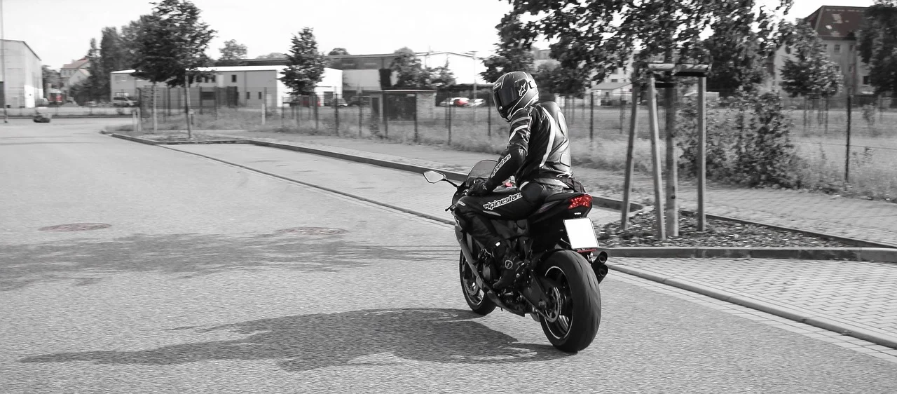 Ochraniacze motocyklowe - czym się kierować przy wyborze?