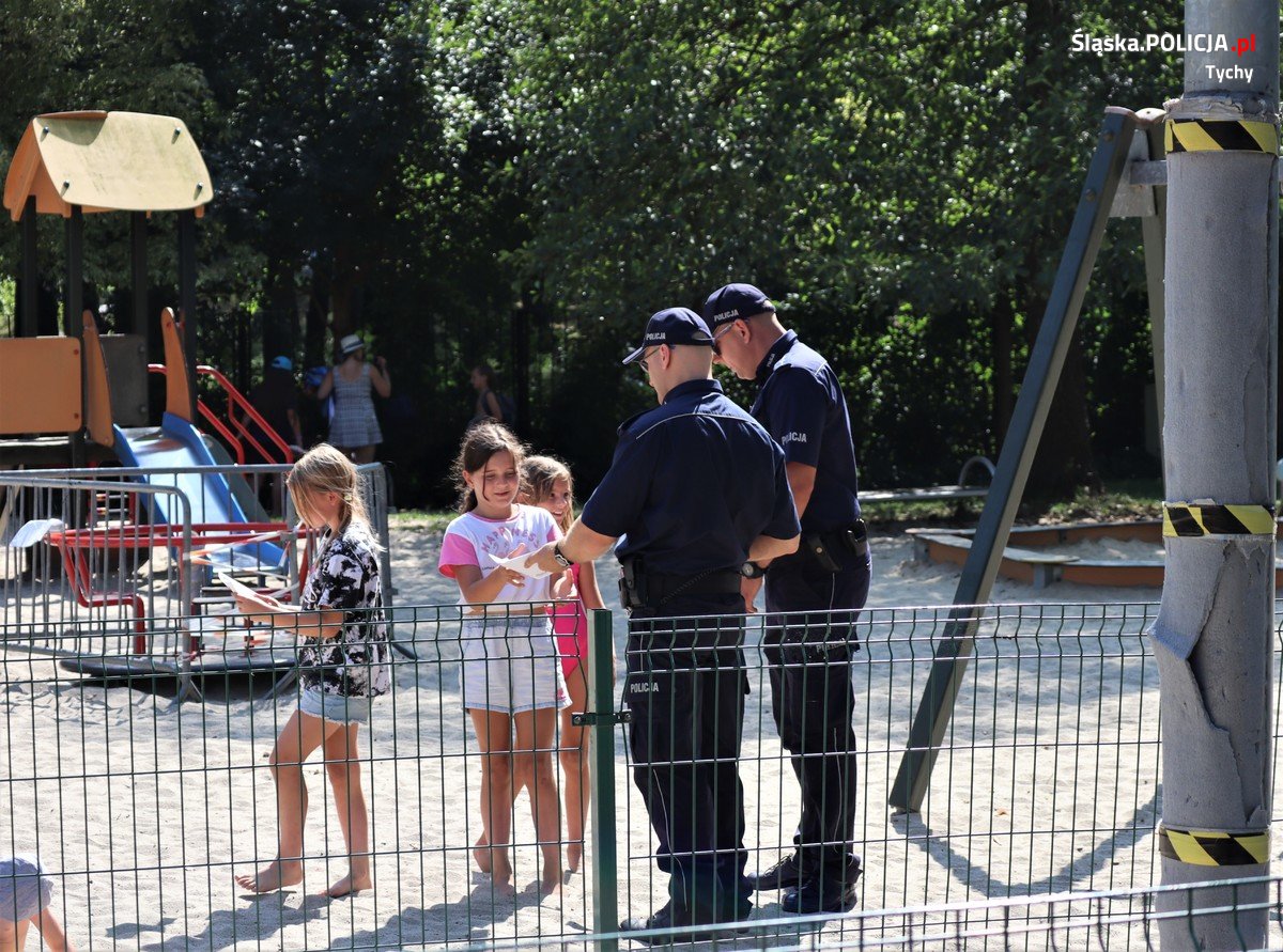 Działania profilaktyczne policji przez rozpoczęciem roku szkolnego
