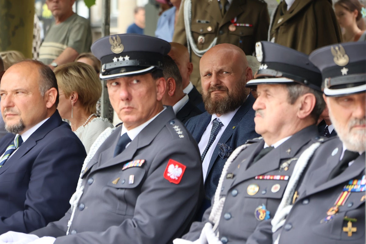 Burmistrz Orzesza, Mariusz Oleś, uhonorowany medalem za działalność patriotyczną